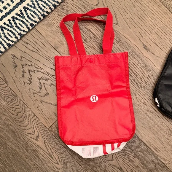 Lululemon reusable tote bags set of 3 snap closure top gym lunch travel bag - Picture 2 of 7